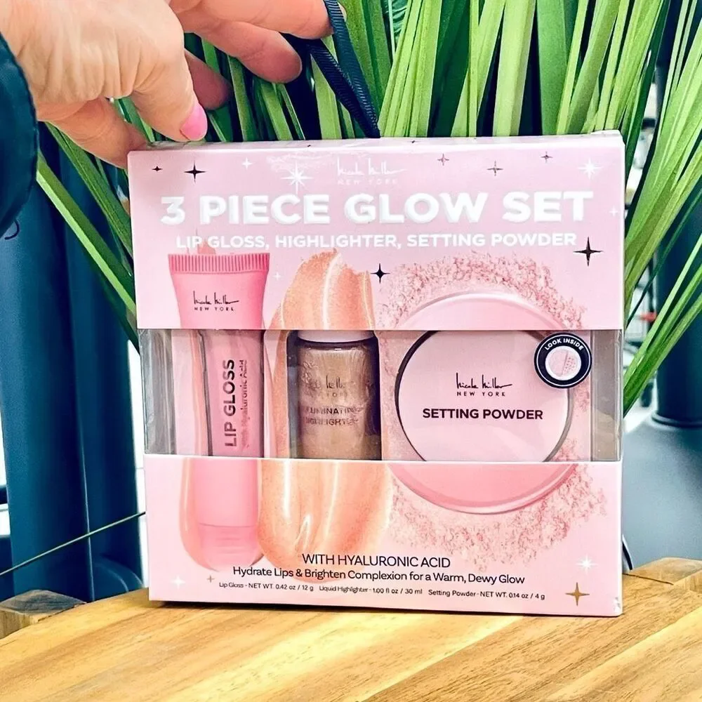 NWT Nicole Miller 3Pc Glow Set Lip Gloss Illuminating Highlighter Setting Powder